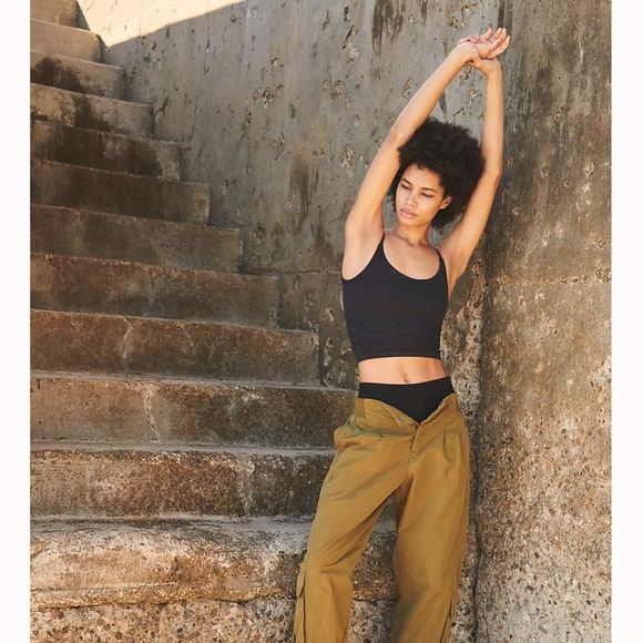 FREE PEOPLE | NWOT Good Karma Ruched Crop Tank in Black - Picture 3 of 6